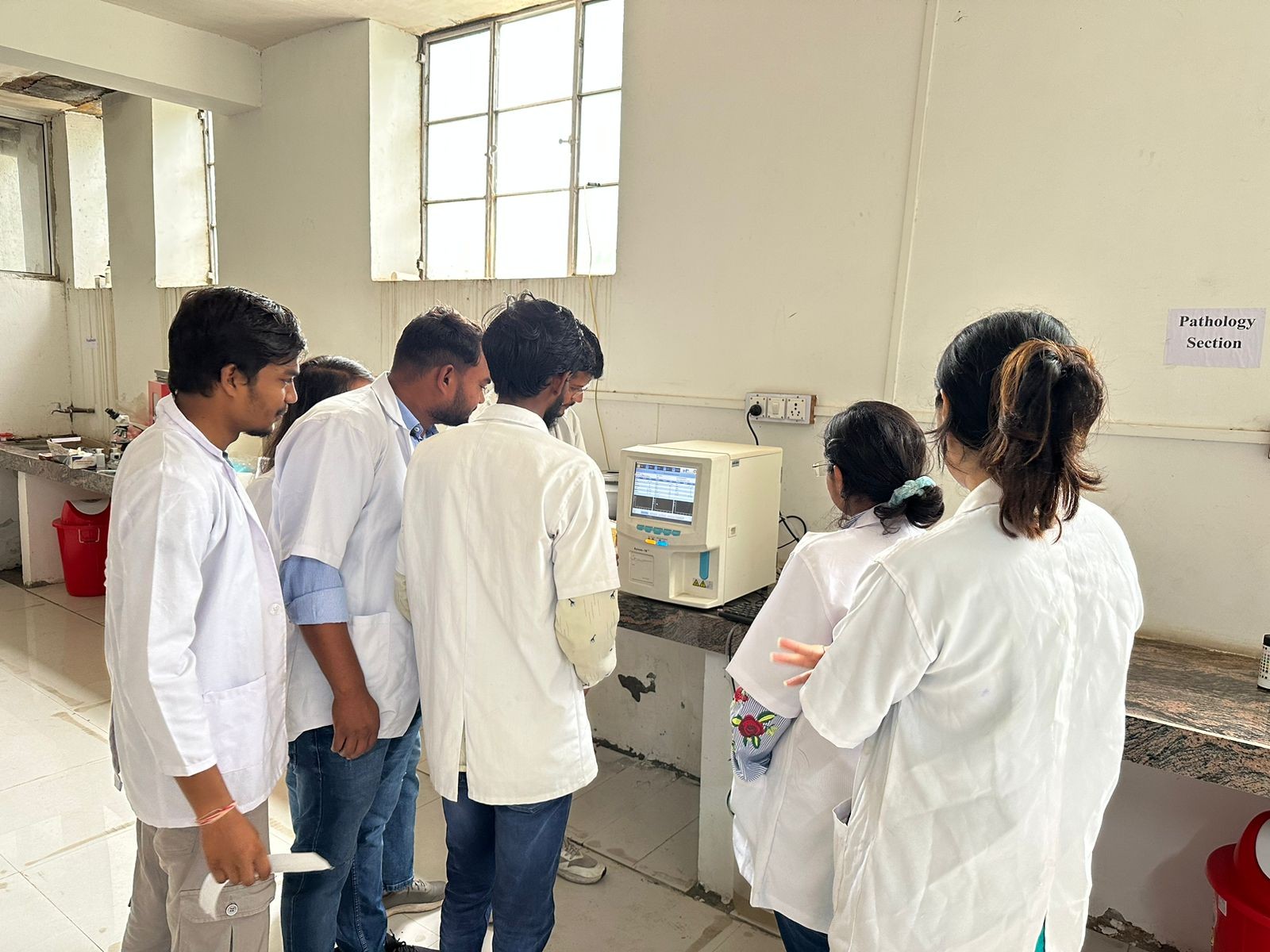 INTERNSHIP BATCH- B DONE HEMOTOLOGICAL AND BIOCHEMICAL TEST IN VLD LABORATORY